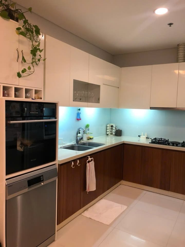 Căn hộ Thảo Điền Pearl 134m² giá 36 triệu - View thoáng mát, đầy đủ nội thất!