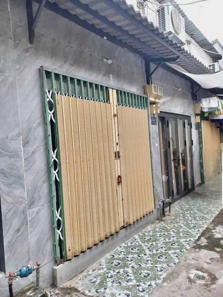 Nhà riêng Huỳnh Tấn Phát, Quận 7, 18m², giá 830 triệu - Không tranh chấp, Sổ chung!