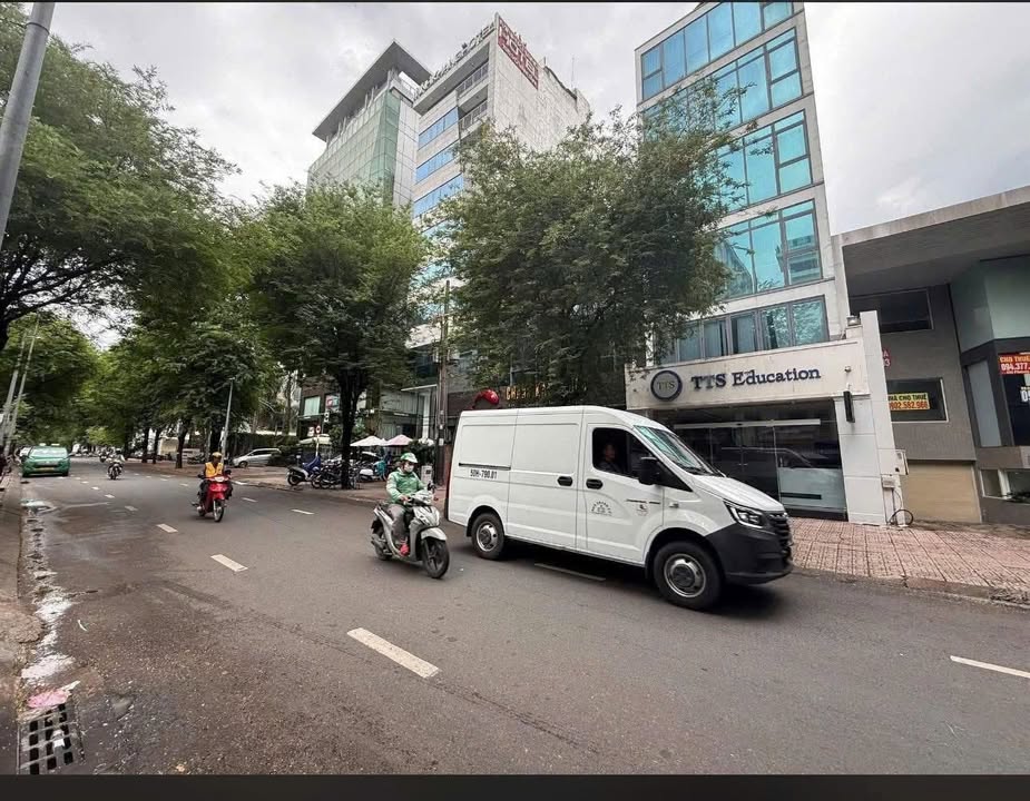 Nhà mặt phố Yên Duyên, Hoàng Mai 52m² giá 18.5 tỷ - Sổ đỏ chính chủ!