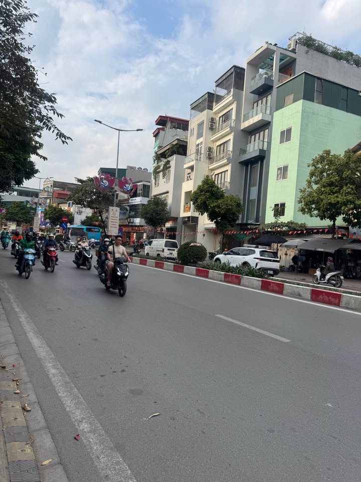 Nhà mặt phố Vạn Phúc, Hà Đông 63m² giá thỏa thuận - Lô góc 3 mặt thoáng