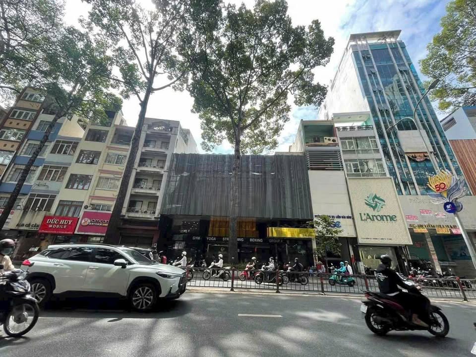 Cho thuê mặt tiền 3 Tháng 2, Quận 10, 375m² - Vị trí đắc địa, phù hợp kinh doanh!