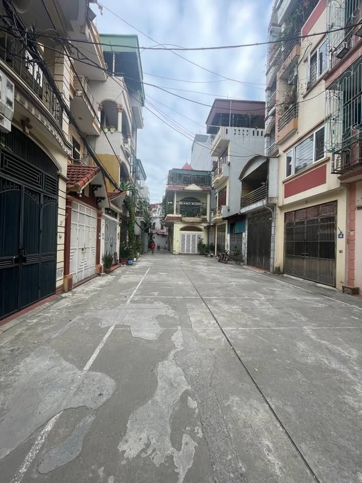 Nhà 4 tầng Ngọc Thụy 55m² - Ô tô đỗ cửa, giá thỏa thuận!