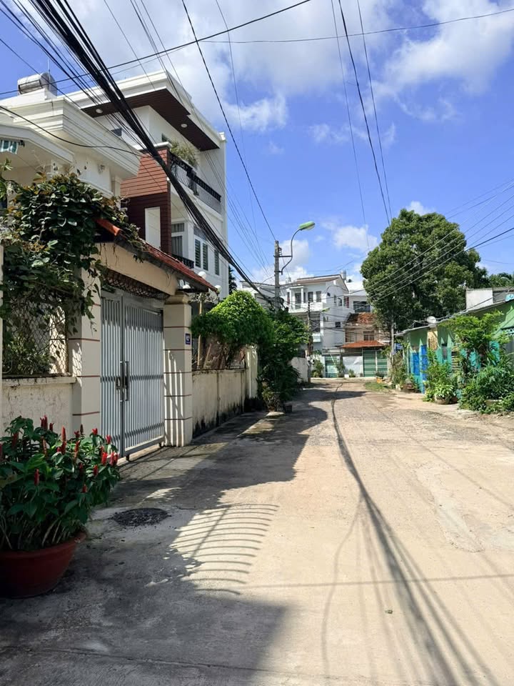 Nhà mặt tiền Lê Văn Tám, Nha Trang 193.4m² giá 14 tỷ - Thiết kế hiện đại, tiện ích đầy đủ!