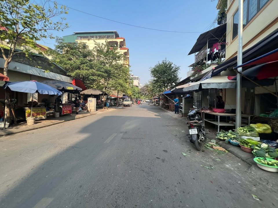 Nhà mặt chợ Tự Khoát, Ngũ Hiệp 31m² giá 3.1 tỷ - Bán gấp chính chủ!