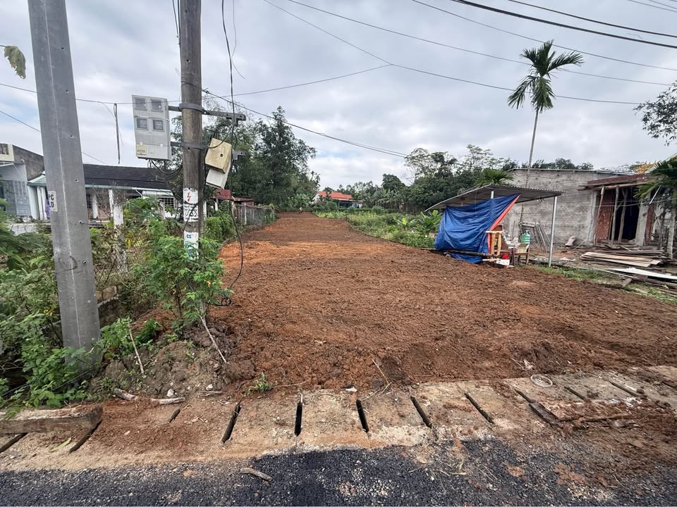 Đất mặt tiền đường nhựa 9m Thôn Cẩm Toại Tây 405m² giá chỉ 2 tỷ - Đầu tư sinh lời ngay!