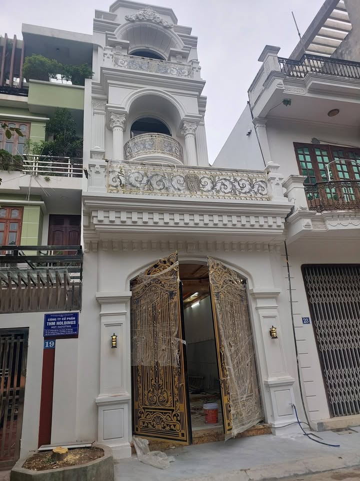 Nhà mặt đường Hòa Vượng, 81m² giá 7.2 tỷ - Đón Tết sang trọng tại Nam Định!