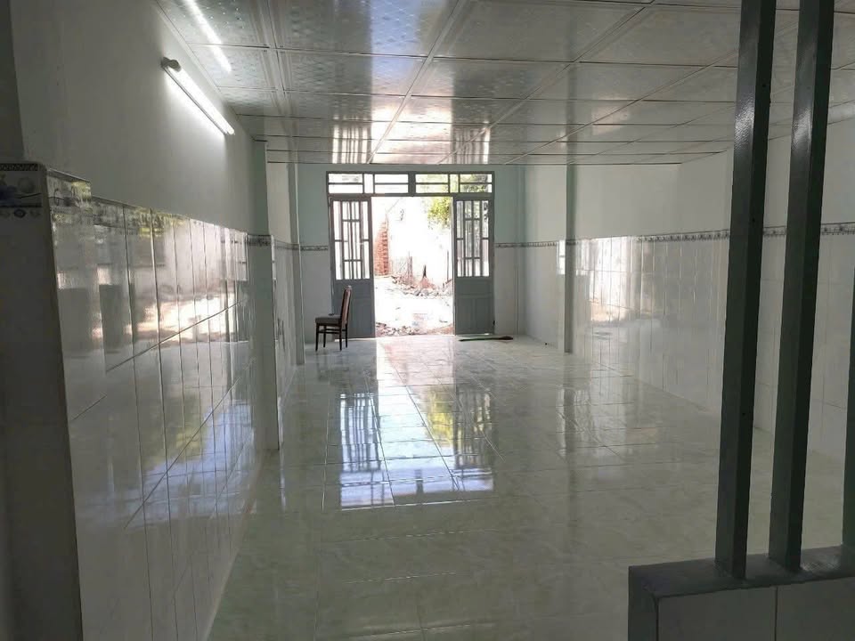 Nhà cấp 4 Tân Vĩnh Lộc 60m² giá 1.55 tỷ - Gần chợ và trường học!