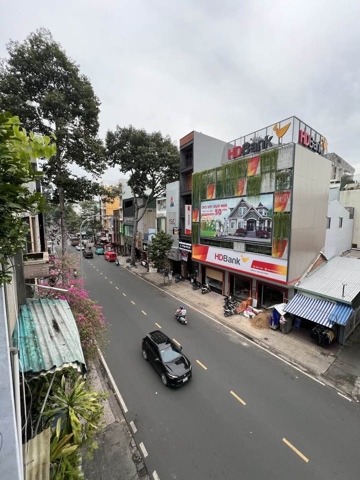 Nhà mặt phố Nguyễn Trãi, Quận 5, 84m² giá 19.8 tỷ - Kinh doanh sầm uất!