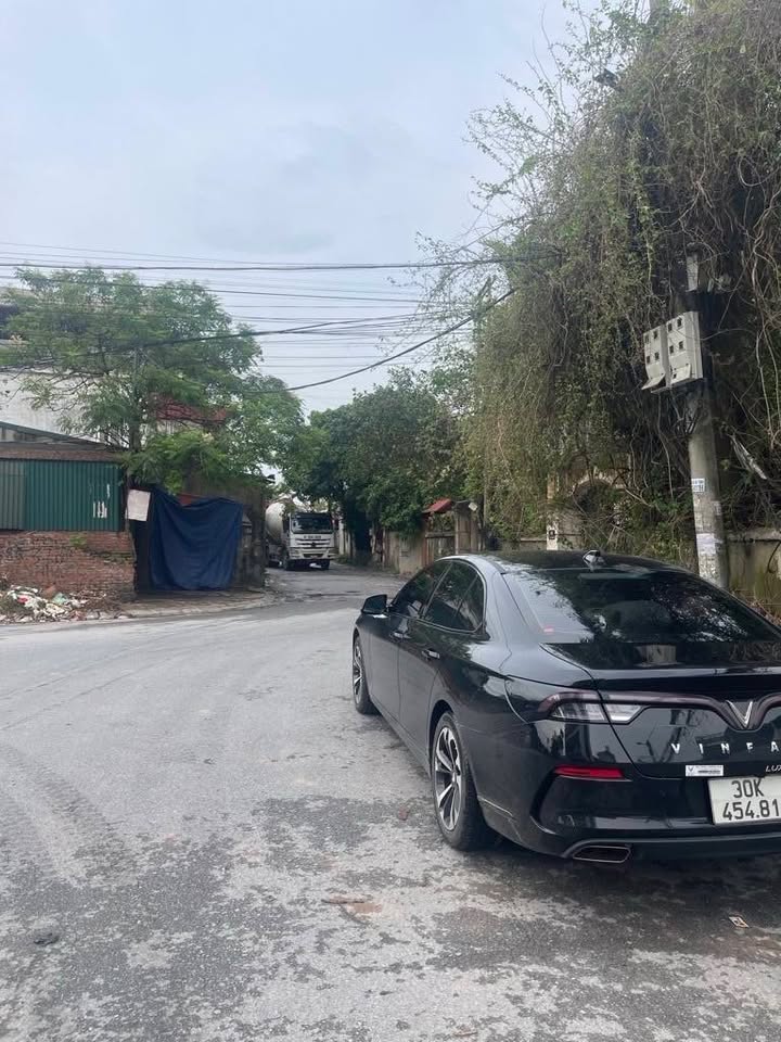 Đất nền Thạch Bàn 46m² giá 8 tỷ - Mặt tiền rộng, ô tô tránh nhau!