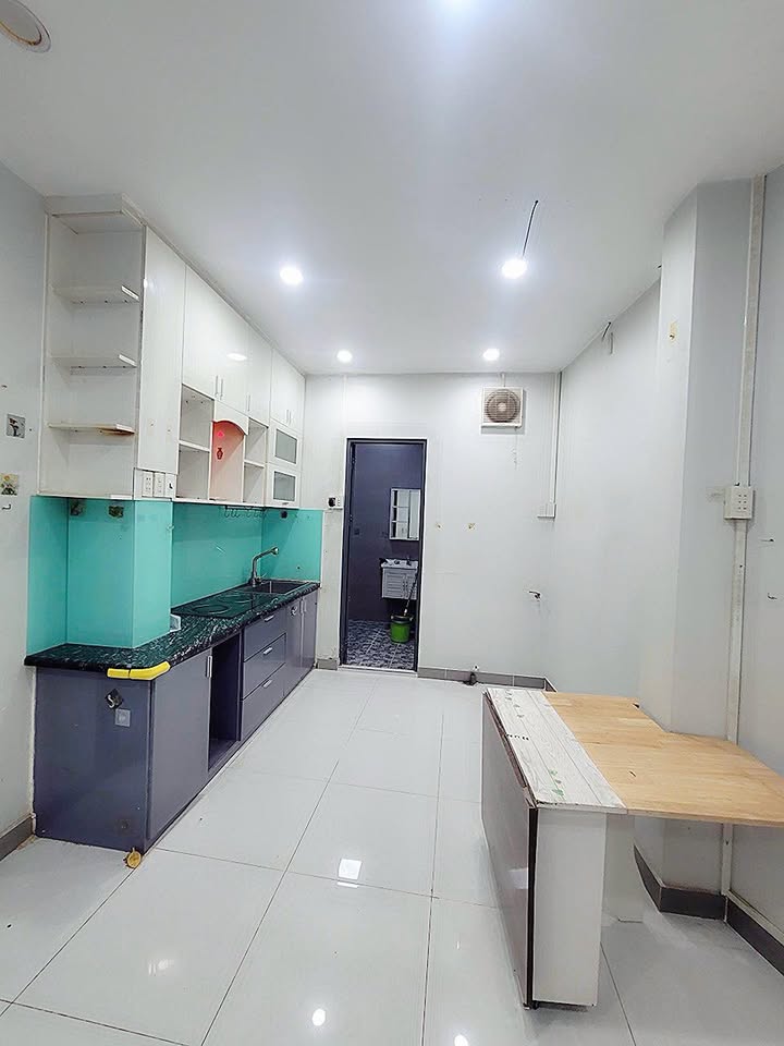 Căn hộ chung cư 242 244 Phan Văn Khỏe, Quận 6, 52m² - Giá chỉ 1.95 tỷ, sổ hồng chính chủ!