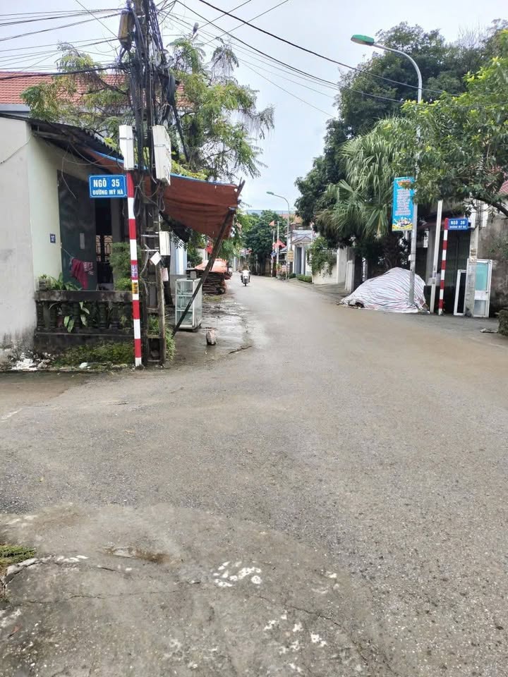 Đất Hồng Sơn, Mỹ Đức 75,7m² giá 1x tỷ - Đường thông rộng, tiện ích đầy đủ!