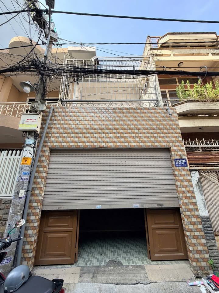 Cho thuê nhà hẻm xe hơi Đường Hồ Biểu Chánh Phú Nhuận 68m² giá 14 triệu - An ninh, tiện nghi!