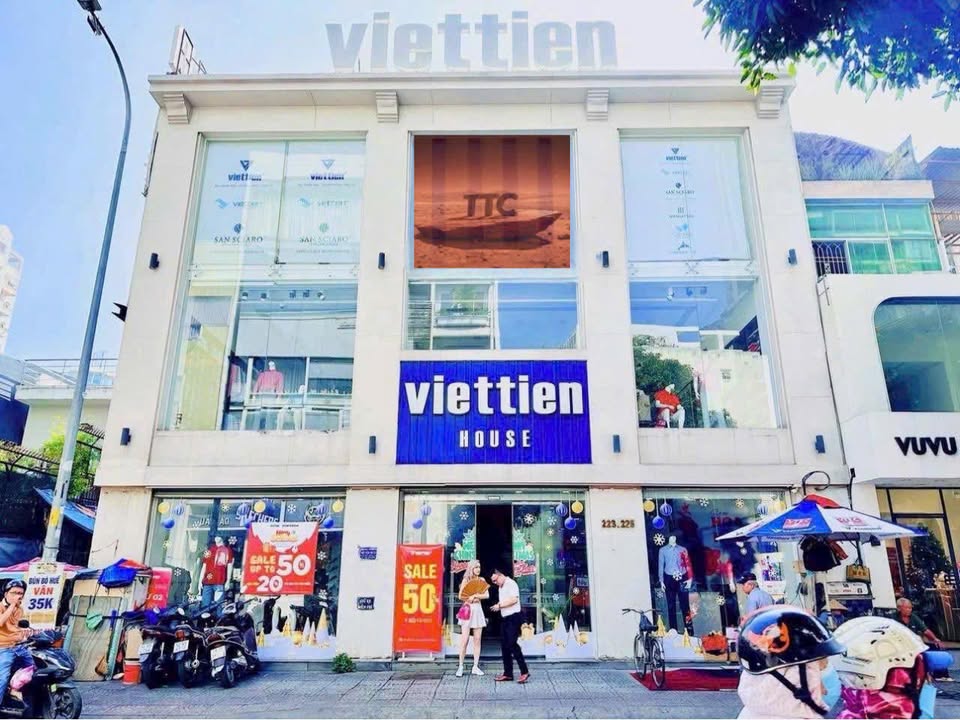 Nhà mặt tiền 223-225-227 Nguyễn Trãi, Quận 1, 216m² - Kinh doanh sầm uất ngay trung tâm!