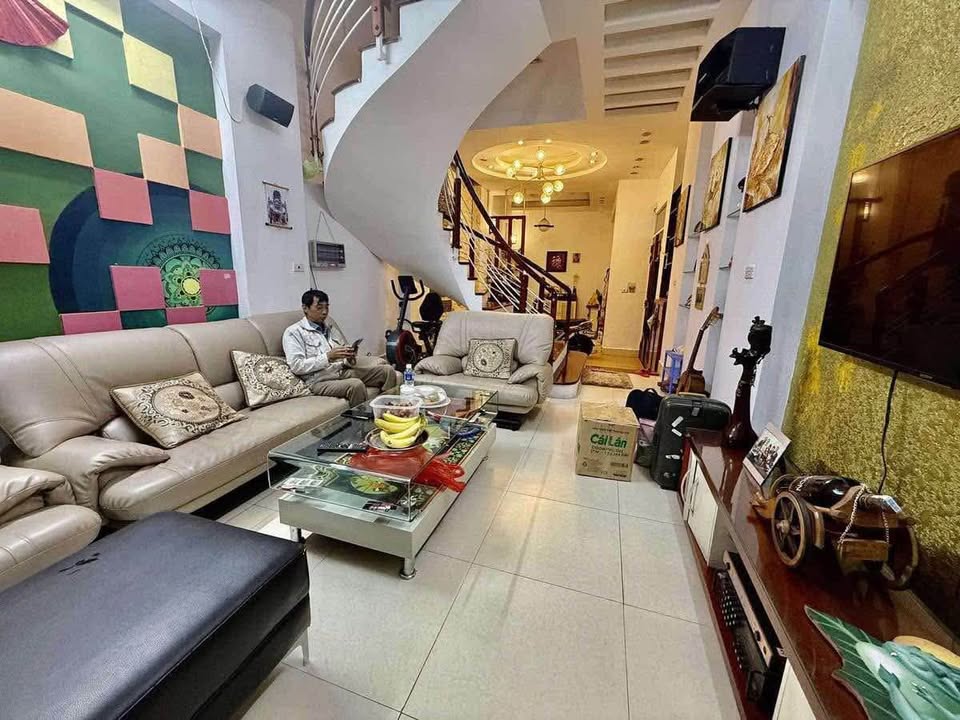 Nhà phố Đội Cấn, Ba Đình 68m² giá 14.95 tỷ - Nhà đẹp, gần phố, tương lai phát triển!