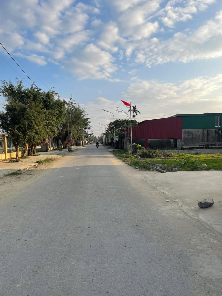 Đất mặt đường Quyết Tiến Nghi Kim 83m² giá 2 tỷ - Cơ hội đầu tư sinh lợi!