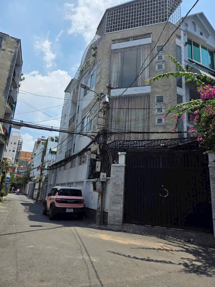 Nhà 2 Mặt Tiền Hẻm Xe Tải Hoàng Hoa Thám, P7, Bình Thạnh - 4 Tầng Đẹp Giá 13.8 Tỷ