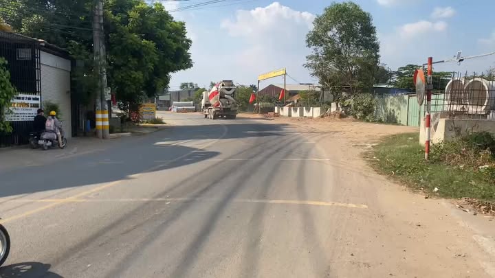 Đất mặt tiền đường Nguyễn Thị Tươi, Dĩ An 450m² giá 6.45 tỷ - Đầu tư sinh lời ngay!