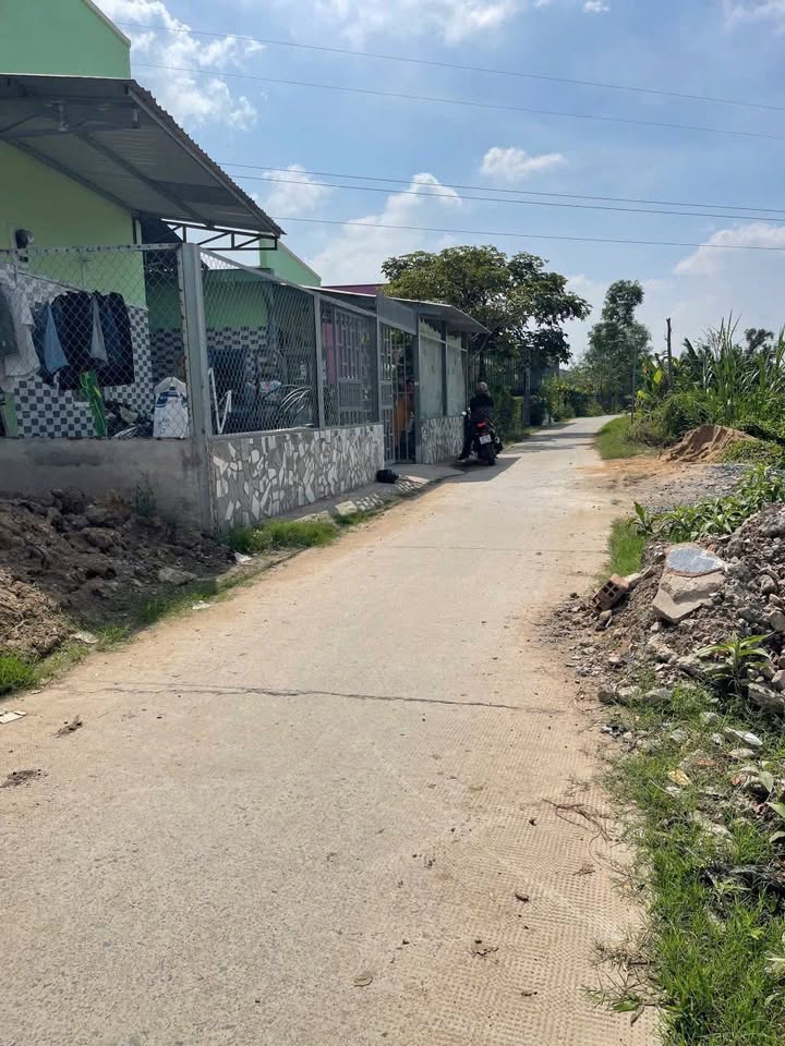 Đất thổ cư 400m² tại Thanh Phú, Bến Lức - Giá chỉ 2.9 tỷ, cơ hội đầu tư tuyệt vời!