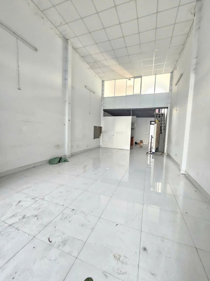 Nhà cho thuê tại đường Nguyễn Ảnh Thủ, quận 12 - Diện tích 130m², giá 8.5 triệu/tháng - Phù hợp với nhiều loại hình kinh doanh!