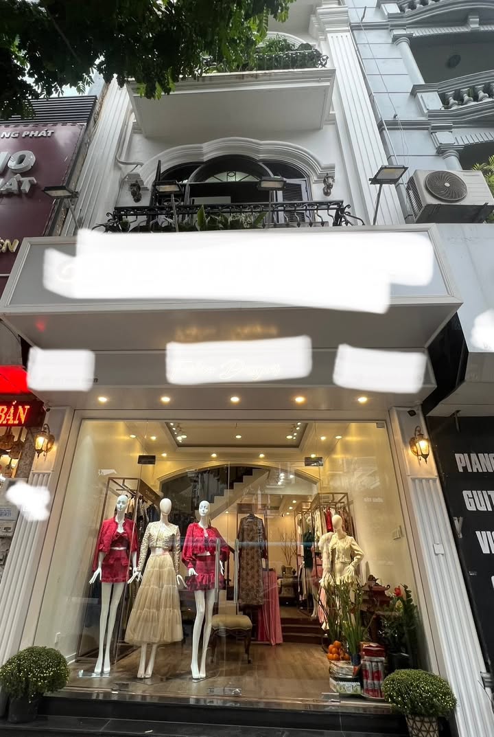 Cửa hàng mặt phố Hoàng Cầu, Đống Đa 60m² giá 30 triệu - Sang trọng, tiện nghi ngay trung tâm!