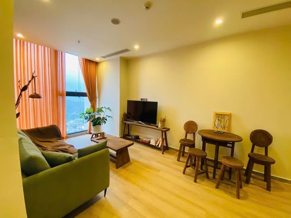 Căn hộ Icon40 Hạ Long 58m² giá 3 tỷ - Thiết kế hiện đại, view đẹp!