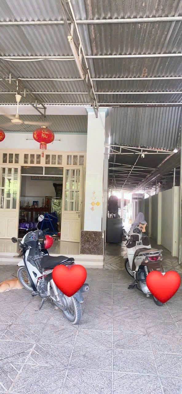 Nhà 3 Phòng Ngủ 255m² Tại Long Thành Trung Giá 1.3 Tỷ - Để Lại Nội Thất Mới!