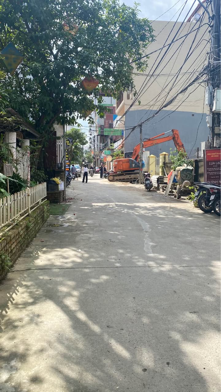 Nhà 3 tầng kinh doanh Homestay tại kiệt 42 Nguyễn Công Trứ, Huế - Diện tích 150m², Giá 10.75 tỷ!