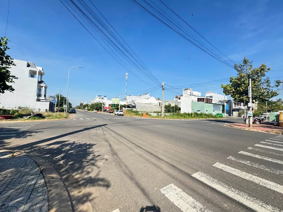 Đất lô góc 2 mặt tiền Võ Văn Kiệt, Phan Thiết 500m² - Vị trí kinh doanh đắc địa!