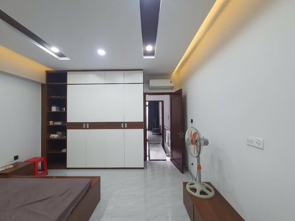 Nhà phố Bờ Bao Tân Thắng Quận Tân Phú 75.3m² giá 12.5 tỷ - Nhà đẹp như hình, gần AEON Mall!