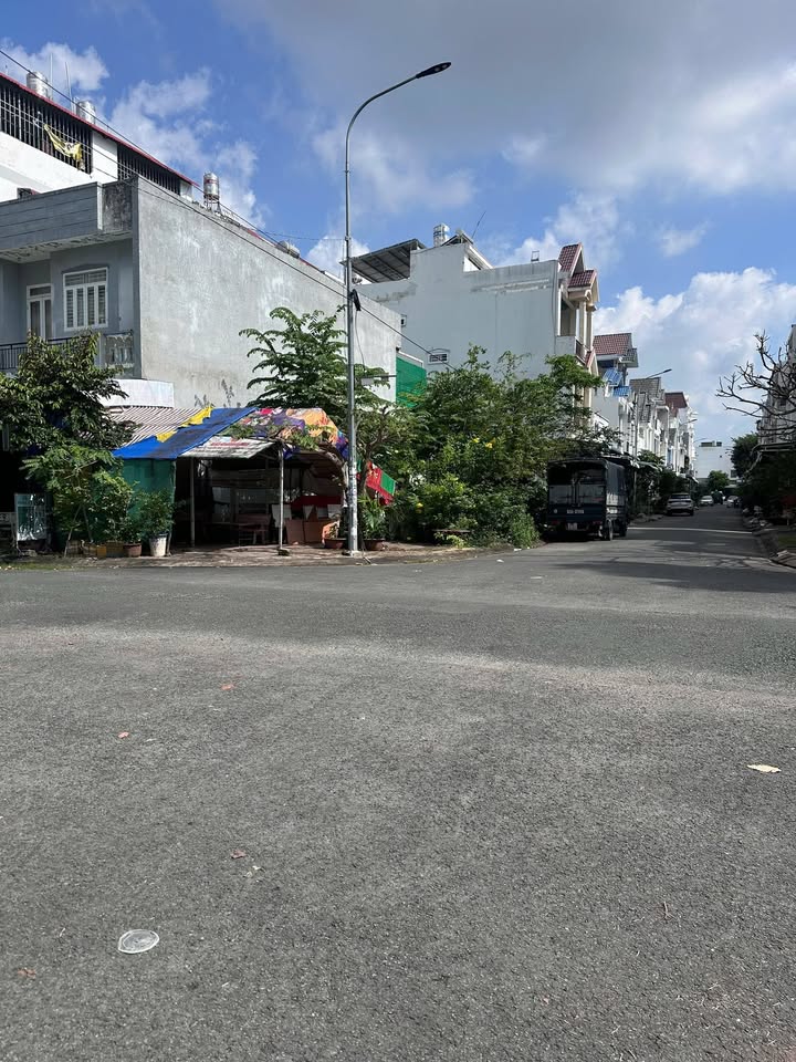 Đất nền góc 2 mặt tiền KDC Hưng Phú, Cần Thơ 103m² giá 7 tỷ - Đầu tư sinh lời ngay!