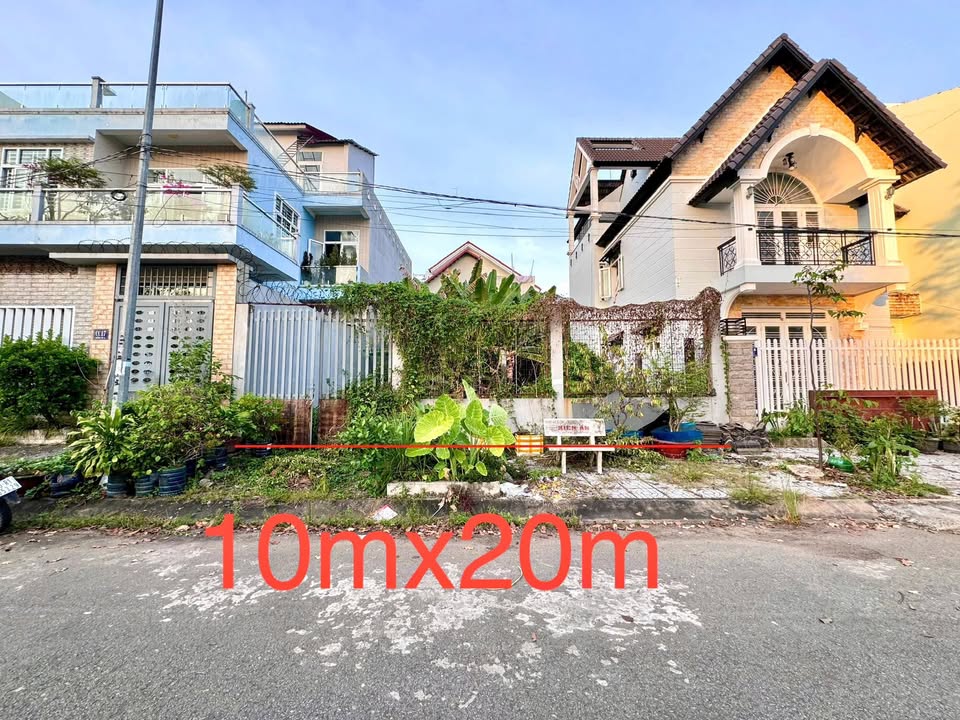 Bán đất nền biệt thự Cái Răng 200m² giá 8.5 tỷ - Đối diện công viên thoáng mát!