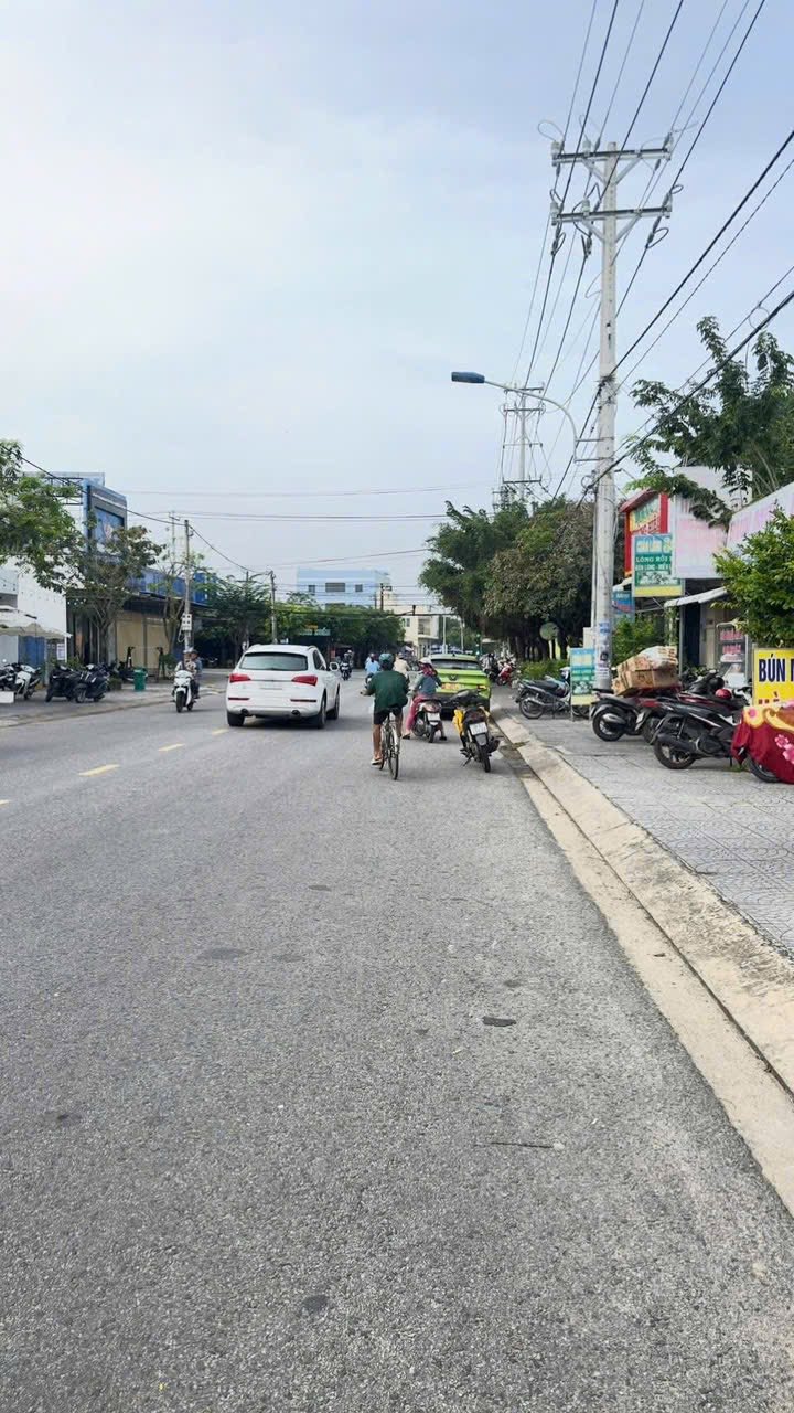 Biệt thự Rạch Giá 250m² giá 10 tỷ - Đầu tư sinh lời ổn định!