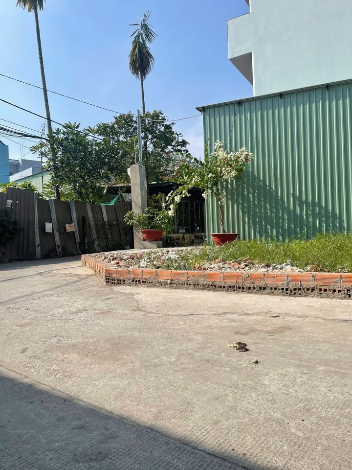 Đất sổ đỏ Bà Điểm Hóc Môn 100m² giá 3.5 tỷ - Xây dựng tự do!