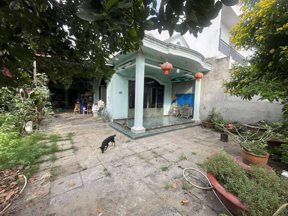 Đất thổ cư 300m² xã Tân Hiệp giá 6.7 tỷ - Gần trung tâm thuận lợi!