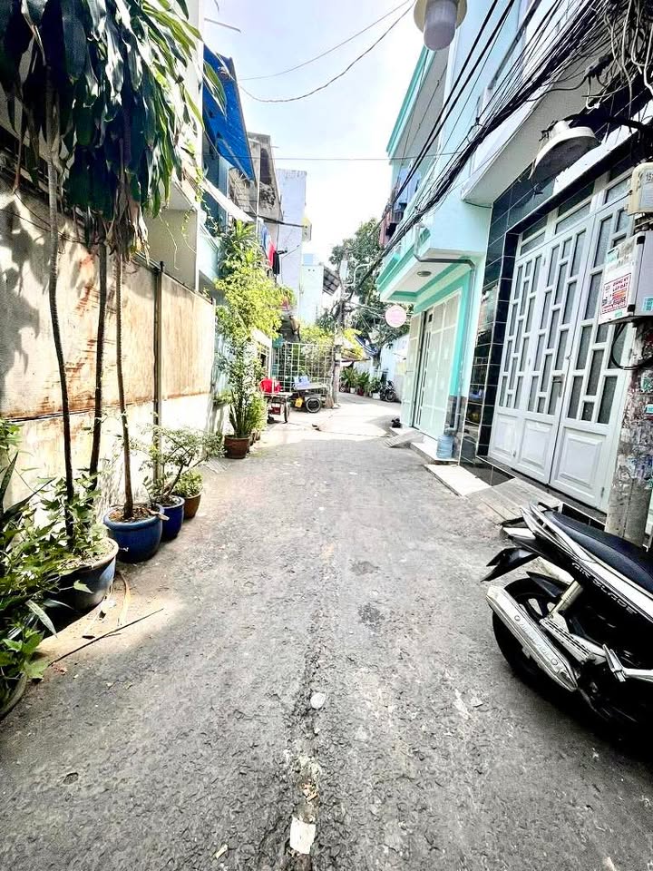 Nhà đường Số 5, xã Bình Hưng, 46m² giá 3 tỷ - Không gian sống yên tĩnh!