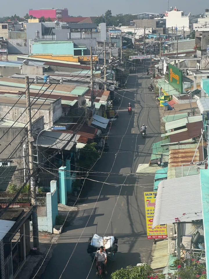 Nhà mặt tiền đường Bùi Môn, Hóc Môn 69m² giá 3.78 tỷ - Cơ hội đầu tư sinh lời!