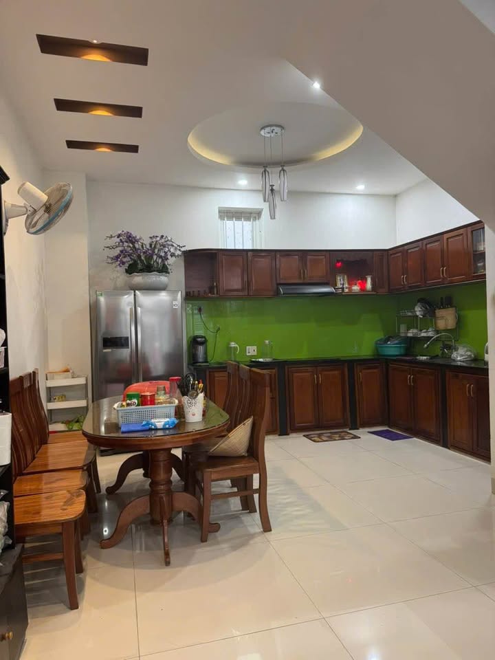 Nhà 3 tầng hẻm đường Lương Thế Vinh, Phước Long, Nha Trang 72m² giá 5.5 tỷ - Chính chủ bán gấp!