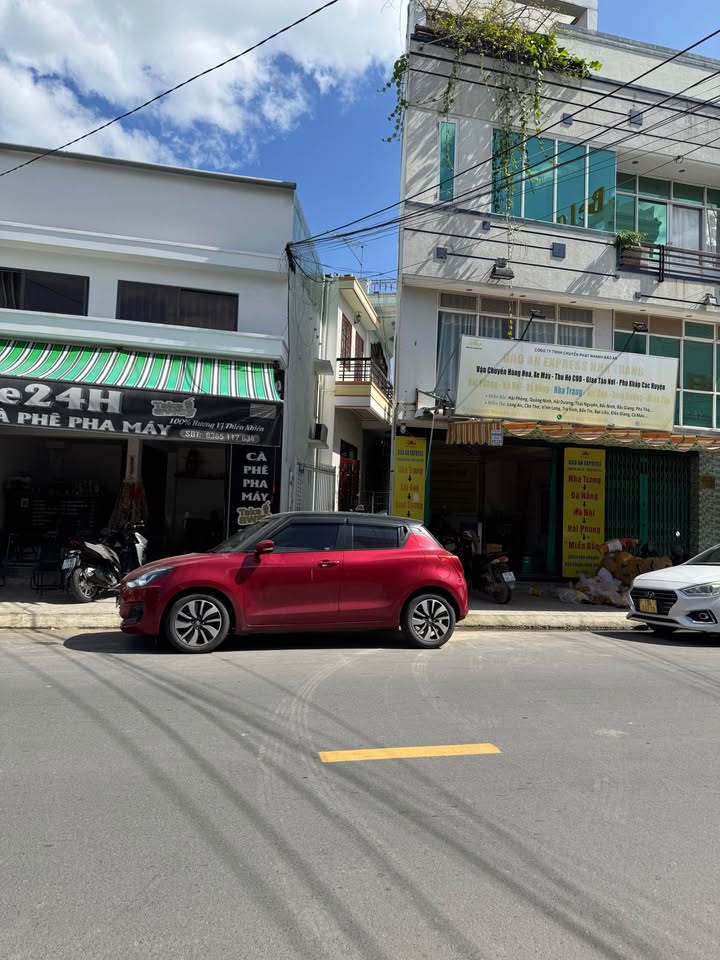 Nhà 2 tầng đường Thủy Xưởng Nha Trang 55m² giá 3.9 tỷ - Vị trí đắc địa gần biển!