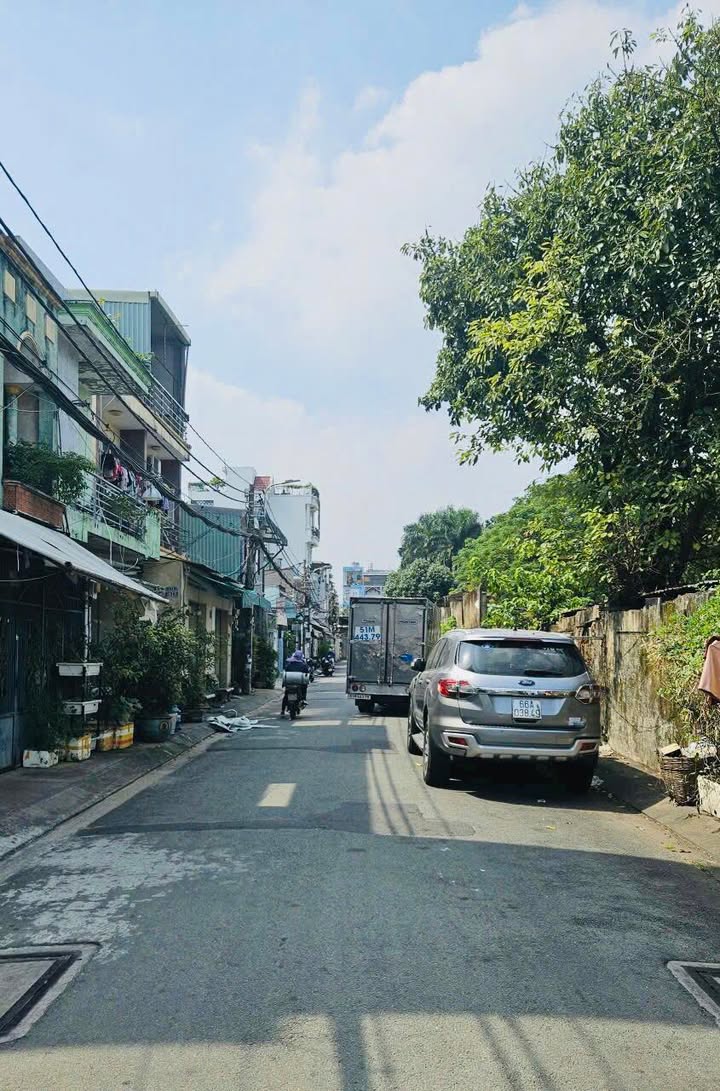 Nhà hẻm xe hơi Âu Cơ, Tân Bình 143m² giá 17 tỷ - Sẵn sàng vào ở!