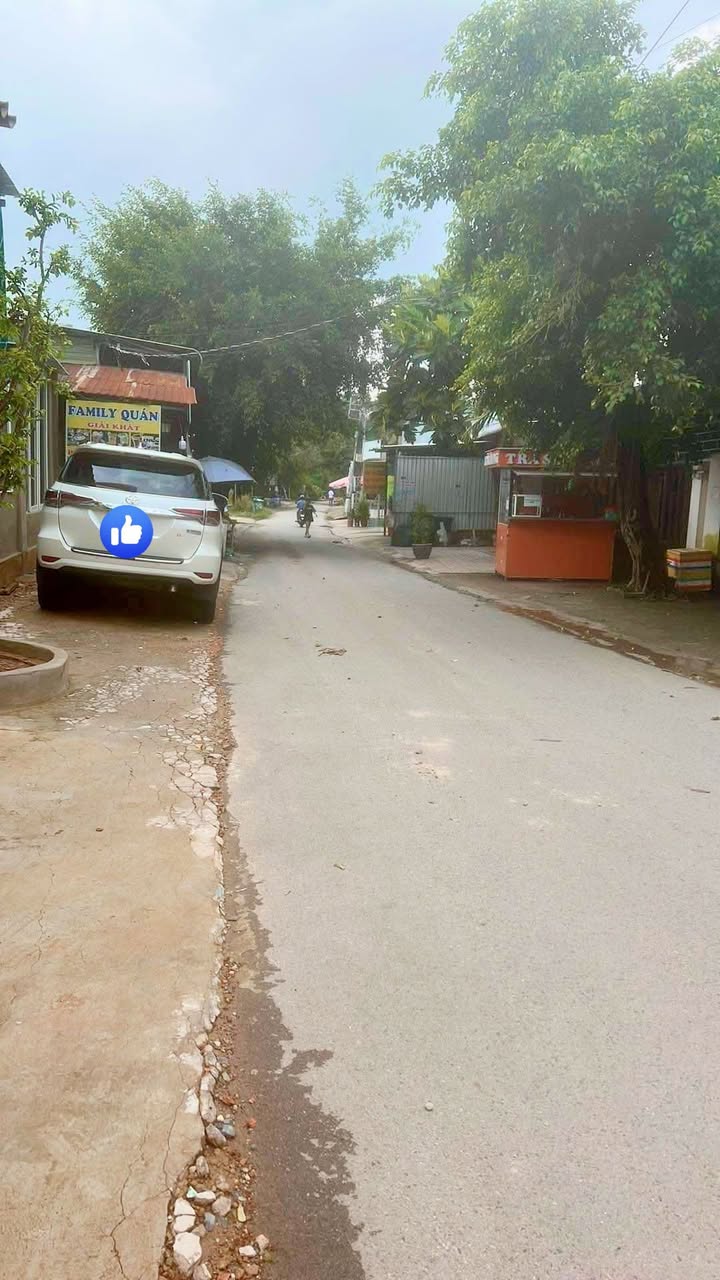 Đất nền Uyên Hưng, Tân Uyên 3200m² giá 25 tỷ - Đất thổ cư, mặt tiền rộng!