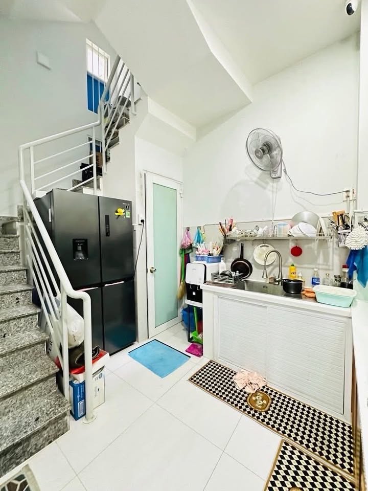 Nhà phố 4 tầng Đinh Tiên Hoàng, Bình Thạnh 36m² giá 5 tỷ - Hẻm xe hơi tránh, an ninh tốt!