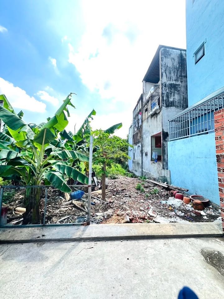 Đất thổ cư Thạnh Lộc 84.6m² giá 4.3 tỷ - Sổ đỏ chính chủ, vị trí đẹp!