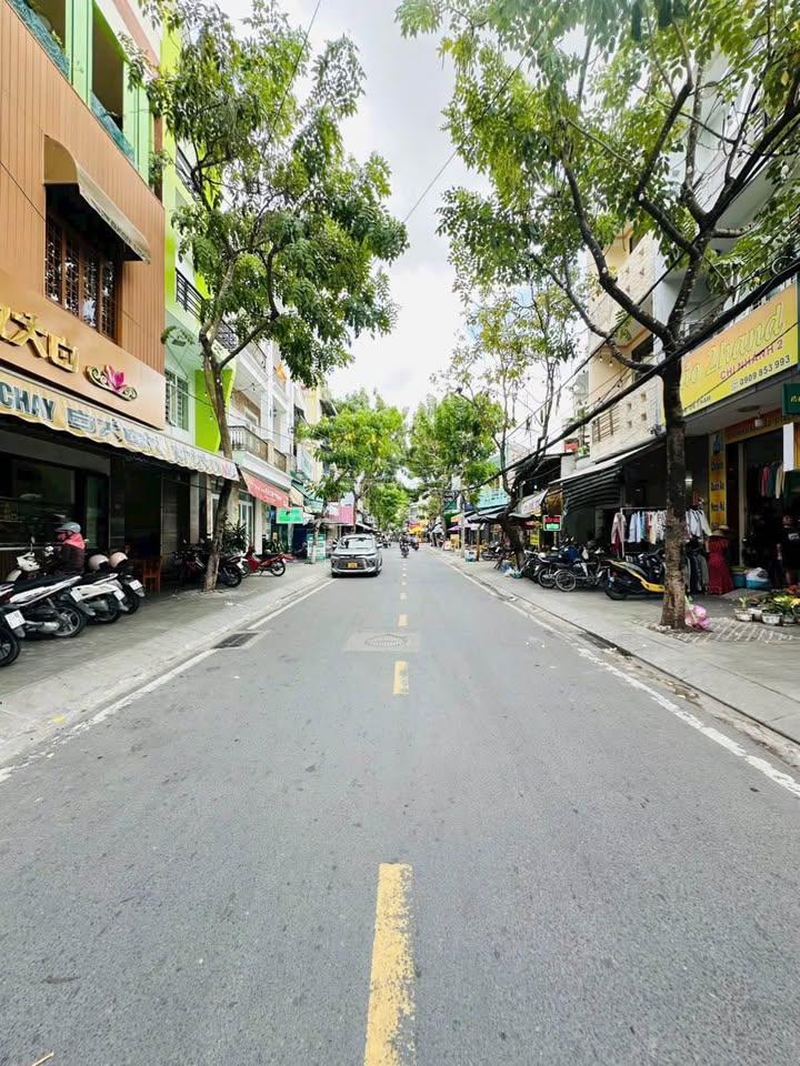 Nhà cho thuê mặt tiền Đề Thám, Ninh Kiều, 101m² - Kinh doanh sầm uất ngay trung tâm!