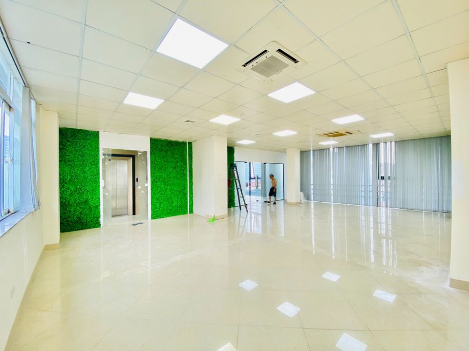 Văn phòng cho thuê tại Hoàng Ngân - Cầu Giấy 70m² giá 14 triệu - Miễn phí xe và ngoài giờ!