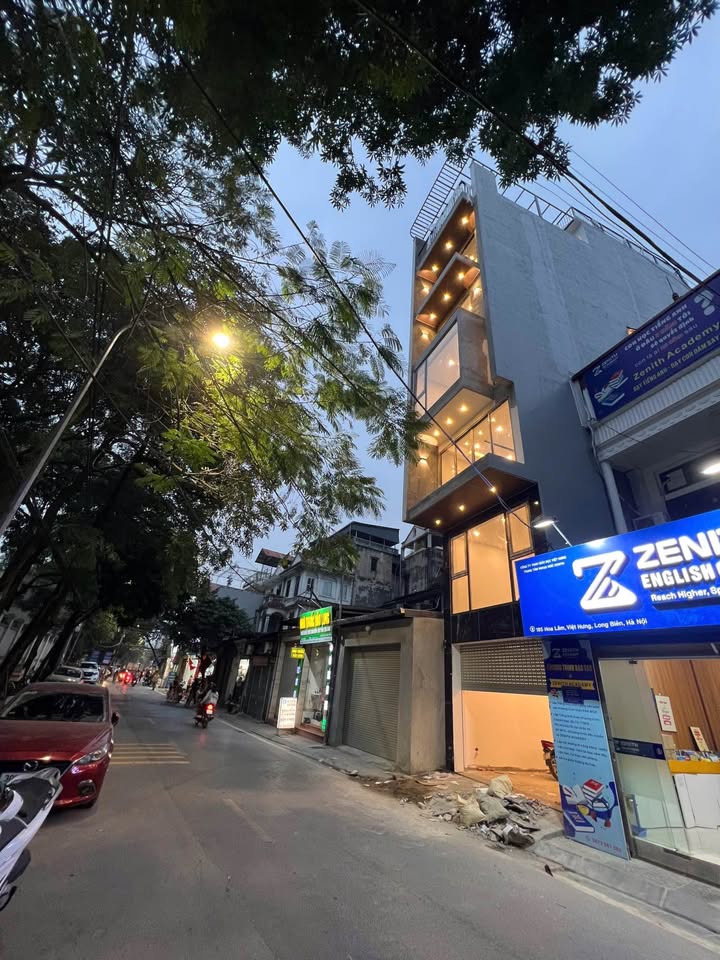 Nhà mặt phố Việt Hưng Long Biên 56m² giá 20 tỷ - Đầu tư sinh lời bền vững!