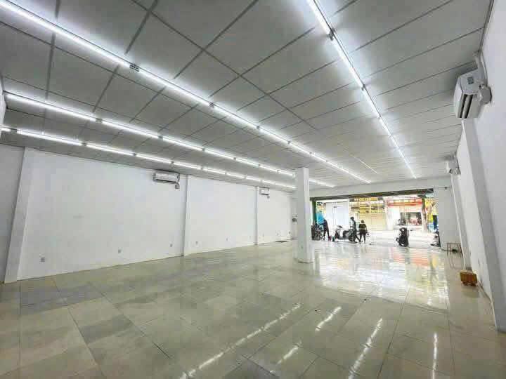 Cho thuê FrontHouse mặt tiền đường Bình Long, Tân Phú, 270m² - Địa điểm kinh doanh lý tưởng!