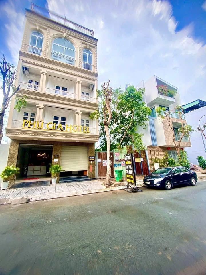 Khách sạn 24 phòng Quận 7, diện tích 133m², giá 28.9 tỷ - Đầu tư sinh lời ngay!