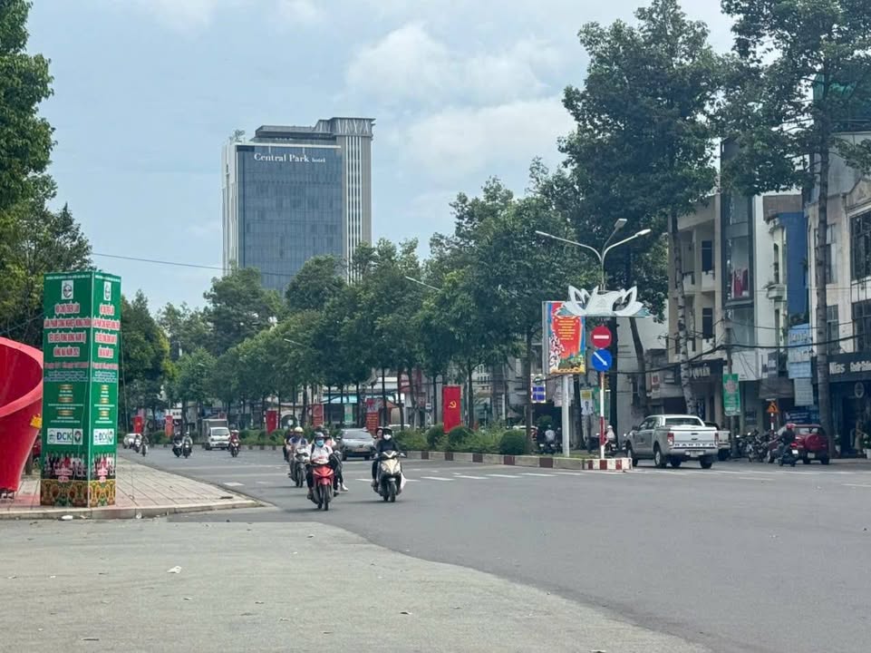 Bán Mặt Tiền Đồng Khởi, Tân Hiệp, Biên Hòa 103m² giá 14 tỷ - Vị trí đắc địa, đầu tư sinh lời!