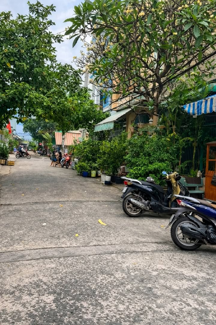 Bán nhà Bình Trị Đông, Bình Tân 64m² giá nhỉnh 6 tỷ - Vị trí đắc địa gần Aeon Mall!