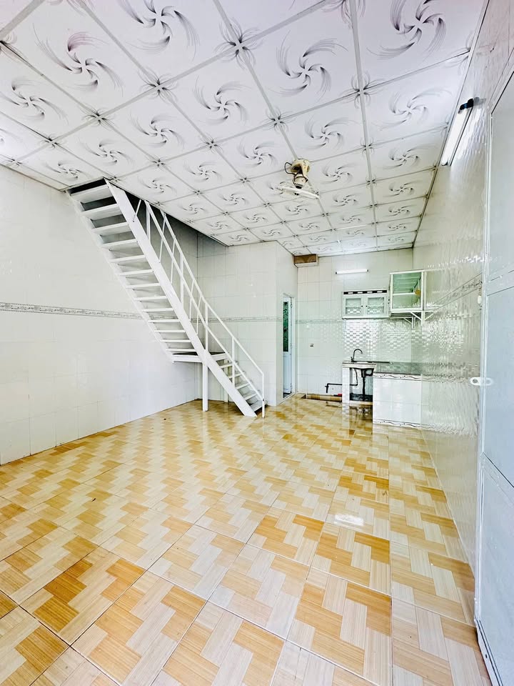 Cho thuê phòng trọ đường Nguyễn Văn Linh Tân An 24m² giá 2.8 triệu - Nội thất đầy đủ, gần KDC Metro!